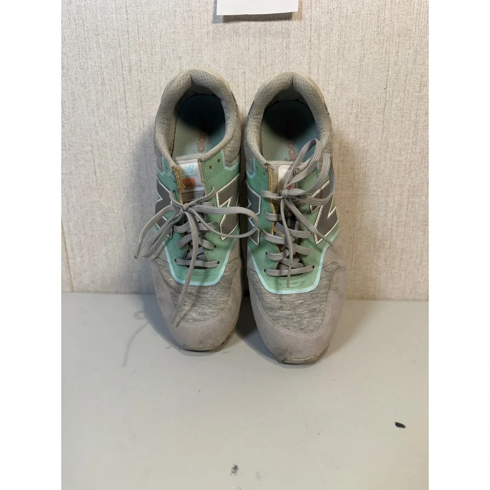 New Balance training sneakers
